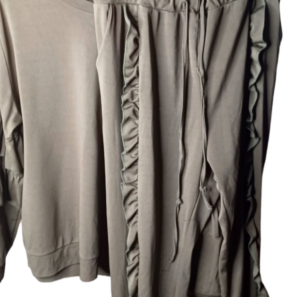 Casual jogging suit